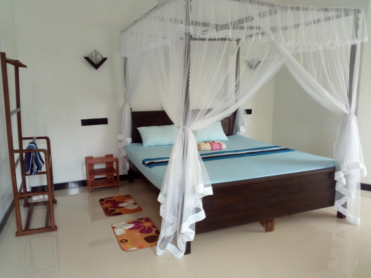 Bisandu Guesthouse Mirissa Exterior photo